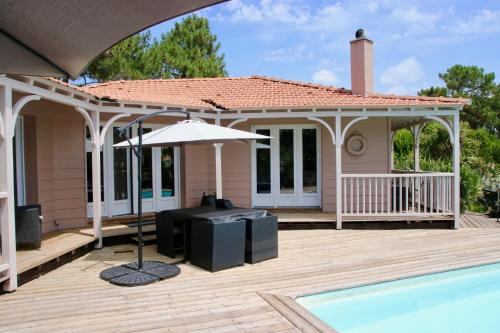 Maison de vacances Fantastic villa with pool close to bay and ocean 19 Avenue des Frégates Lège-Cap-Ferret