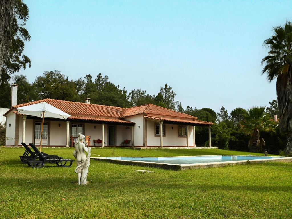 Villa Fantástica Casa de Campo com Piscina perto de Lisboa Rua Vale de Moinhos, 2005-539 Santarém