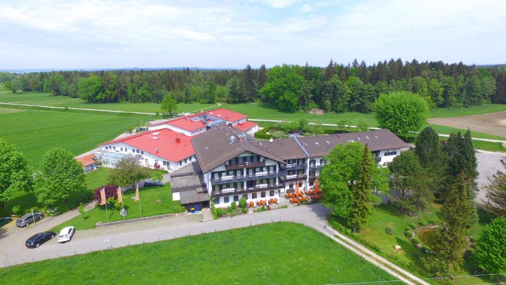 Hôtel Farbinger Hof Rottauer Strasse 75, 83233 Bernau am Chiemsee