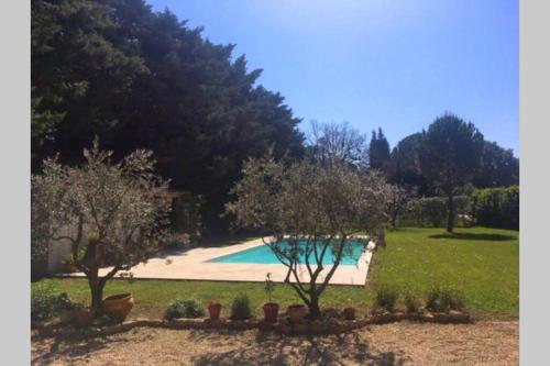 Farmhouse with private pool in the countryside of Plan d'Orgon in Provence, 8 persons LS1 365 MIGNOUN Cavaillon france