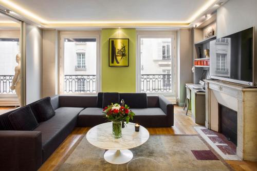 Appartement Faubourg Chic 69 Rue du Faubourg Saint-Honoré Paris