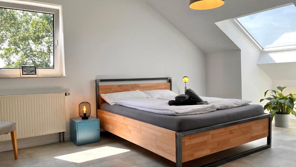 Appartements favstay Industrialstyle 2-Zimmer 60qm mit Balkon, Panarbora Fernblick, 55\ 90 Händelstraße DG rechts, 51545 Waldbröl