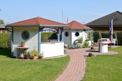 Appartements Ferien- und Anglerdomizil Beese Am Hafen 12 Barhöft