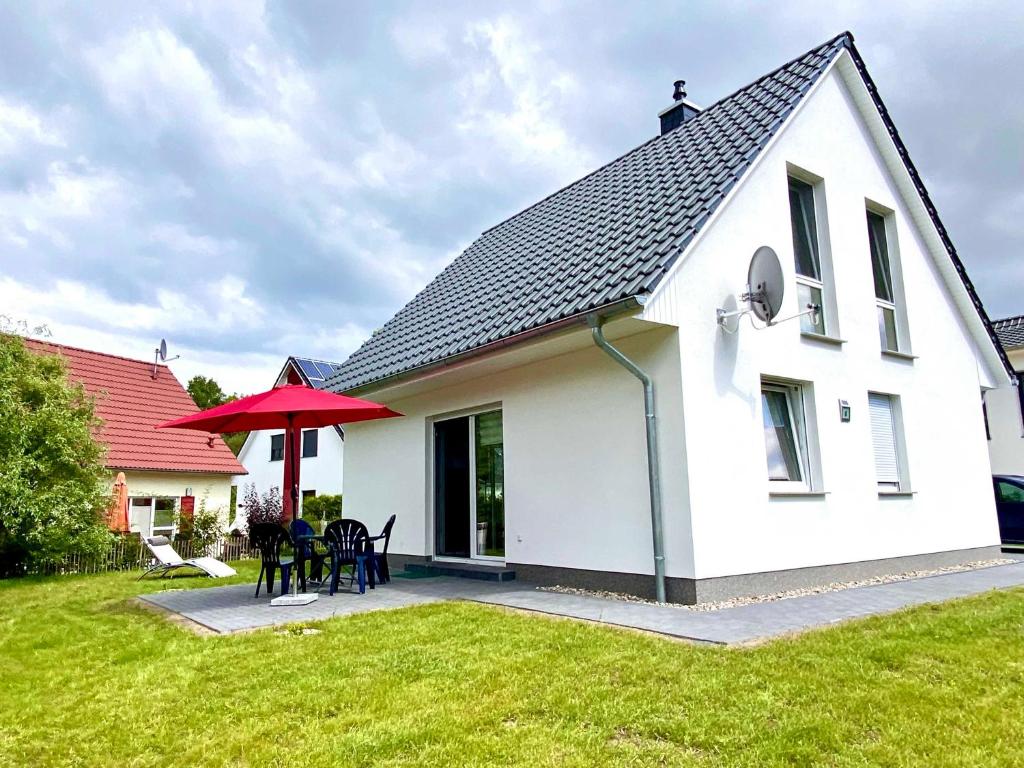 Maison de vacances Ferien-VILLA VIVA LA VIDA Seerosenweg 6, 17213 Göhren-Lebbin