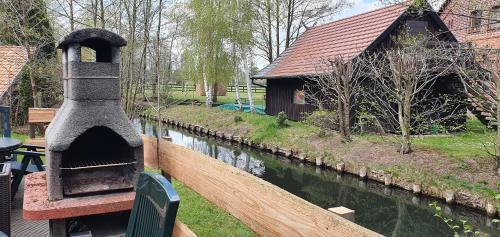 Maisons de vacances Ferienanlage Am Nahkegraben 16 Waldschlößchenstraße Burg