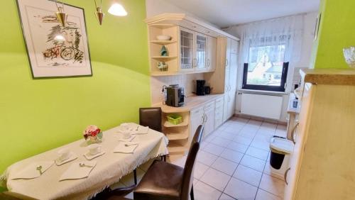 Appartement Ferienapartment Neptun Seebad Ahlbeck Siedlung Ostend 12, 1. Obergeschoß Ahlbeck