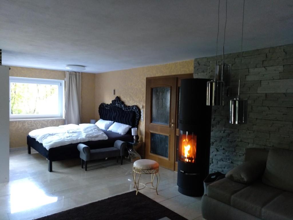 Maison d'hôtes Ferienapartment Tuntenhausen Moorweg 2, 83104 Tuntenhausen