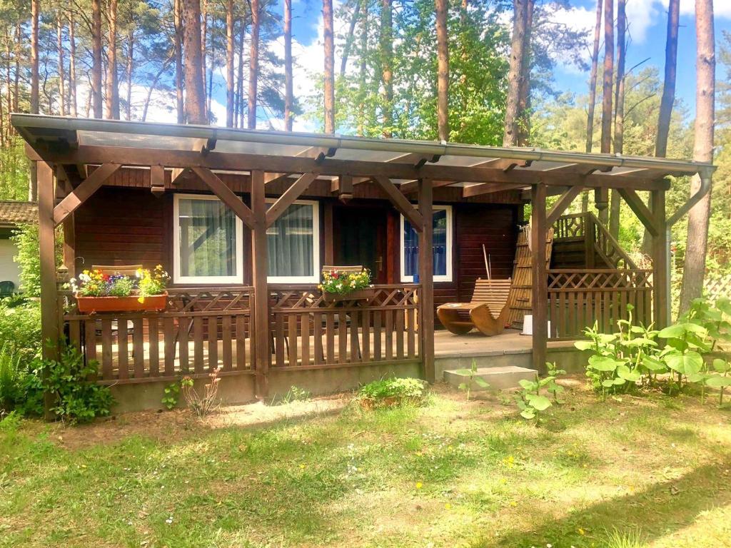Maison de vacances Ferienbungalow am Wasser Vipperow SEE 11171 Zum Müritzarm 34, 17207 Vipperow