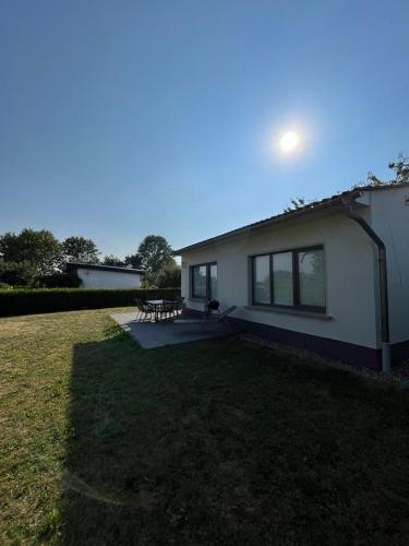 Maison de vacances Ferienbungalow Zum Anleger 3 Zum Anleger 3 Hohenkirchen