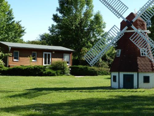 Maisons de vacances Feriendorf Boeker Mühle Am Müritzufer 4 Boek