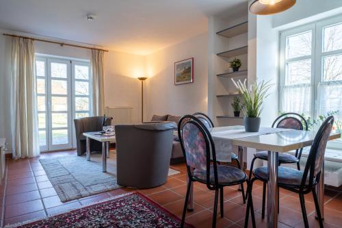 Feriendorf Rugana - Klassik Appartement mit 1 Schlafzimmer und Terrasse A33 Dranske allemagne