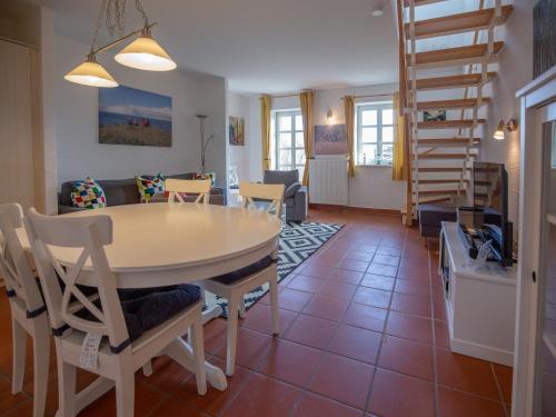 Appartement Feriendorf Rugana - Komfort Appartement mit 2 Schlafzimmern und Terrasse D02 Nonnevitz 25 a-b Dranske