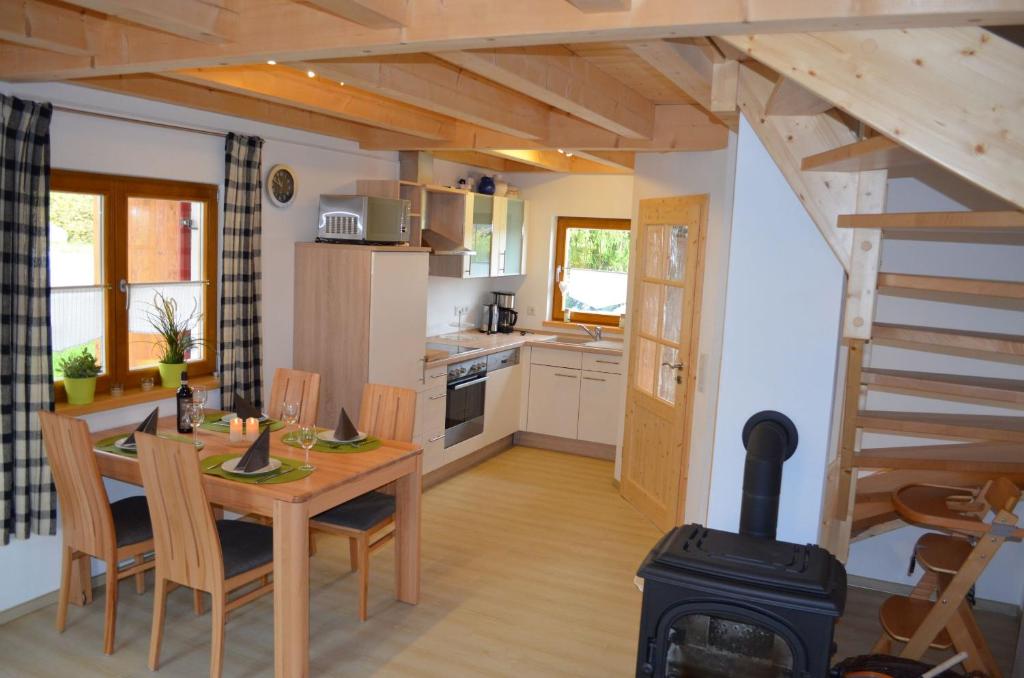 Maison de vacances Feriendorf Via Claudia Haus 45a Martin Via Claudia, 86983 Lechbruck am See