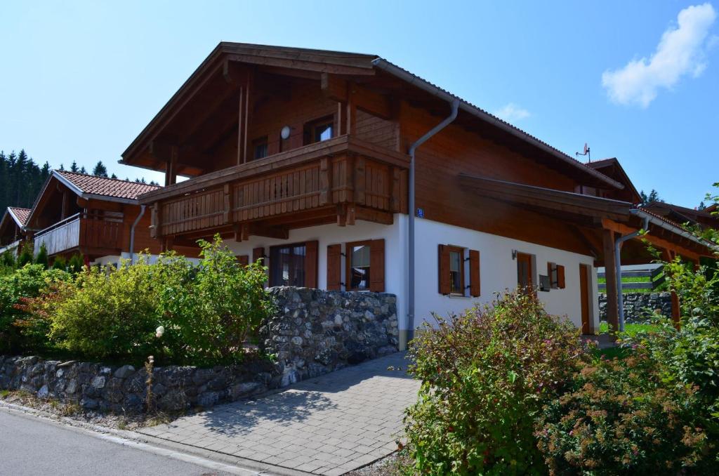 Maison de vacances Feriendorf Via Claudia Haus 53 Alpenrose Via Claudia, 86983 Lechbruck am See