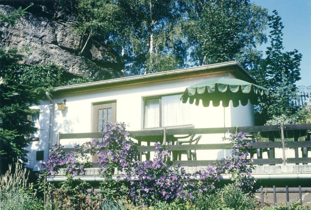 Maisons de vacances Ferieneinrichtungen Haus am Stein Pfaffendorfer Str. 4, 01824 Königstein