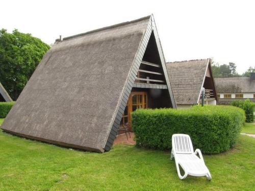 Maisons de vacances Ferienhaeuser in romantischer Trau Alt Reddevitz 50 Neu Reddevitz