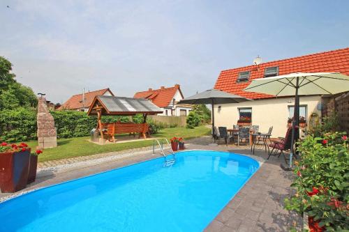 Ferienhaeuser mit Pool Kummerow SCHW 1010 Kummerow allemagne