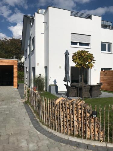 Maison de vacances Ferienhaus Albert 26 Hauptstraße Hausnummer 26D, zweite Häuserreihe Owingen