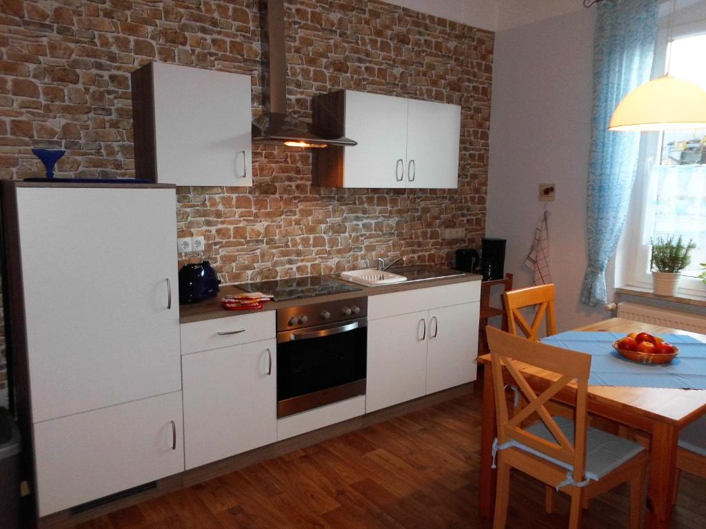 Appartements Ferienhaus Alte Tante Rosstrappenstraße 75, 06502 Thale