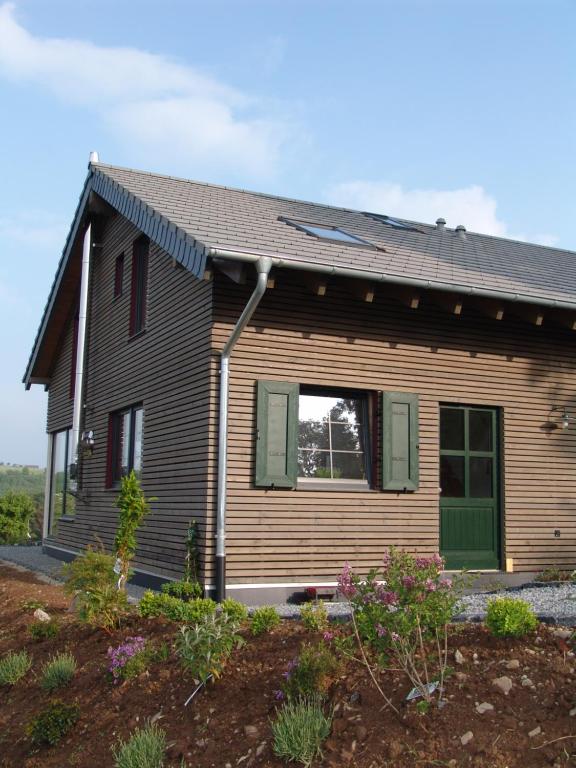 Maison de vacances Ferienhaus am Nationalpark Morsbach 5 a Doppelhaushälfte mit zwei Etagen, 53937 Morsbach