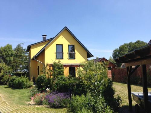 Maison de vacances Ferienhaus am Saaler Bodden Hafenweg 6d Neuendorf