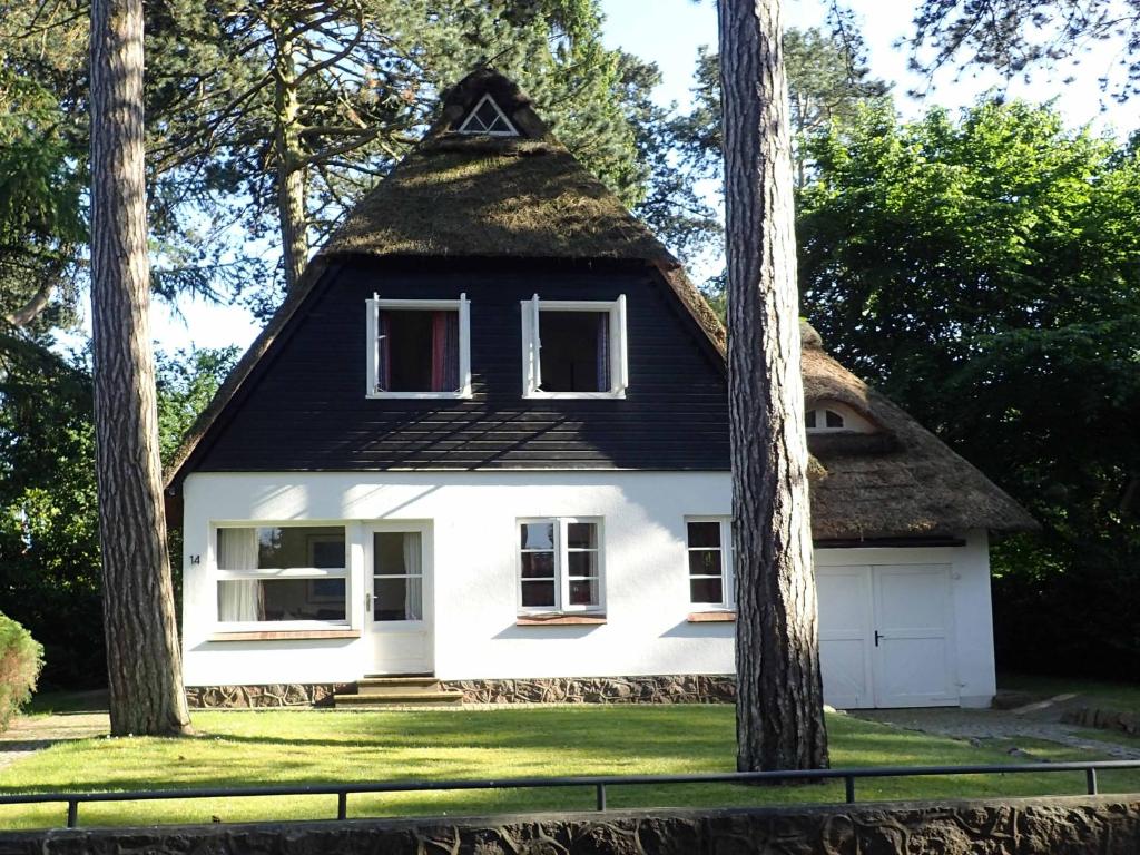 Maison de vacances Ferienhaus am Strandwäldchen Rodenbergstraße 14, 23669 Niendorf