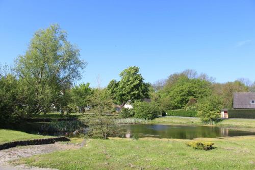 Maison de vacances Ferienhaus am Teich Mittelstraße 3 Gahlkow