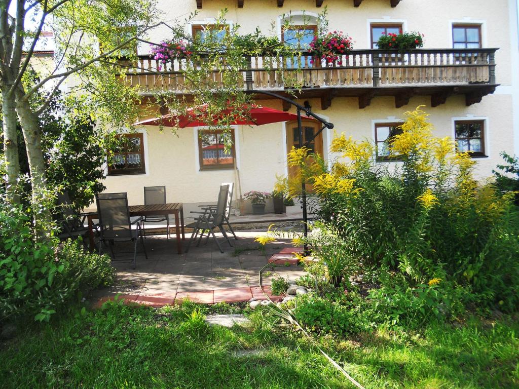 Maison de vacances Ferienhaus am Waginger See Dorfstraße 6 - Lampoding, 83417 Kirchanschöring