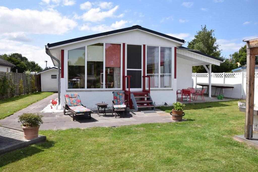 Maison de vacances Ferienhaus An der Riede Birkhahnweg 10, 26624 Bedekaspel