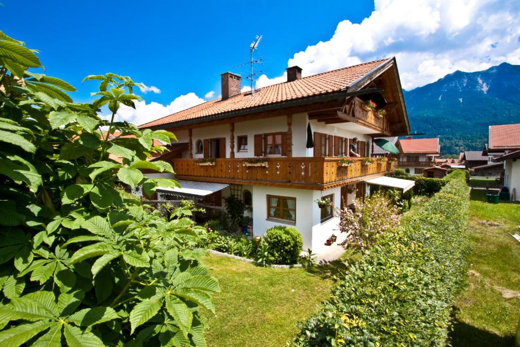 Maison d'hôtes Ferienhaus Andreas Im Gschwand 2, 82494 Krün