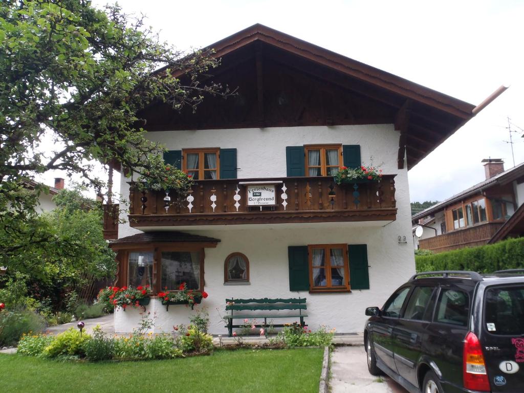 Maison de vacances Ferienhaus Bergfreund Tiefkarstr. 23a, 82481 Mittenwald