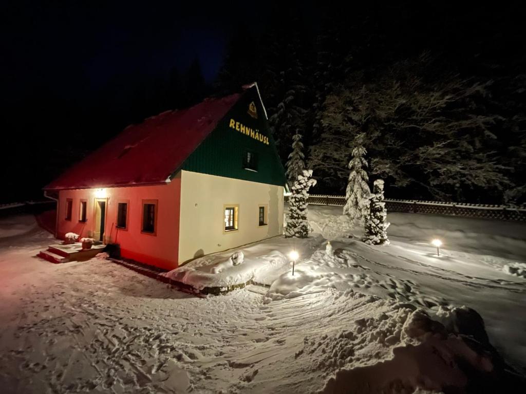 Maison de vacances Ferienhaus Bikehütte Rehnhäusl Müglitztalstraße 11, 01778 Fürstenwalde