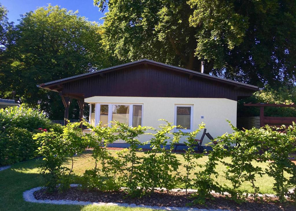 Maison de vacances Ferienhaus Boddenhus Dorfstr. 7d, 18551 Glowe