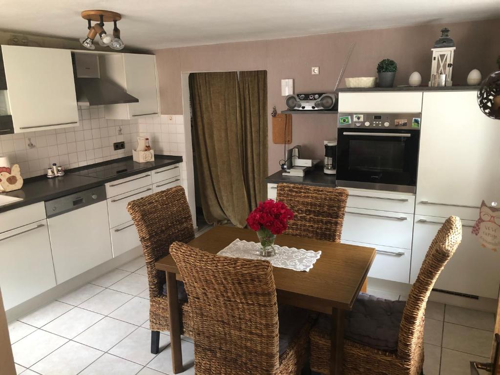 Appartement Ferienhaus Brunnenstraße 7, 56858 Sankt Aldegund