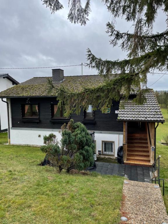 Maison de vacances Ferienhaus Buchali 26 Am Hang, 53520 Harscheid