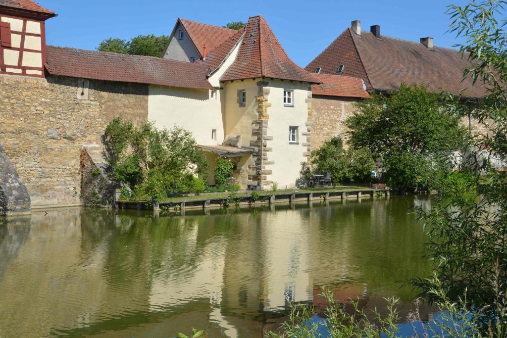 Appartement Ferienhaus der Seeweiherturm 23 Seeweihermauer, 91781 Weißenburg in Bayern