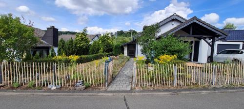 Maison de vacances Ferienhaus Eifelschätzchen am Kronenburger See 3 Auf Schoppfeld Dahlem