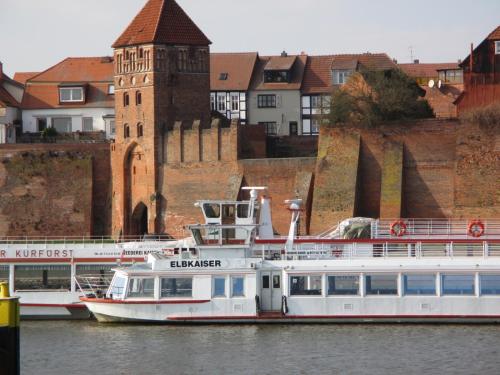 Maison de vacances Ferienhaus Elbblick Lange Fischerstraße 46 Tangermünde