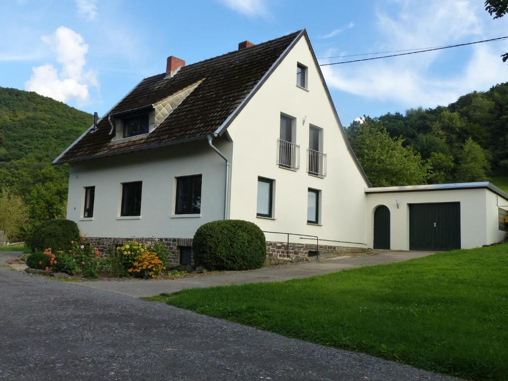 Maison de vacances Ferienhaus Fischbachtal Fischbachtal 6, 52396 Heimbach