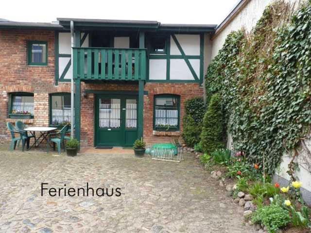 Maison de vacances Ferienhaus \ Glockengießerweg 2, 17192 Waren