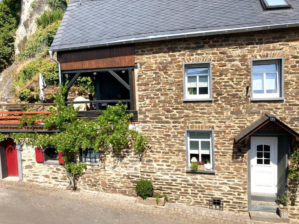 Maison de vacances Ferienhaus Goldstück wohnen im Weinberg Am Goldberg 6, 56829 Pommern