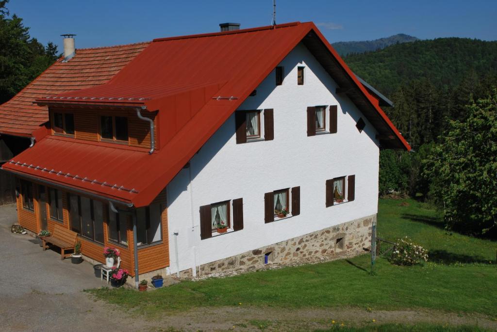 Maisons de vacances Ferienhaus \ Guldensteig 3, 94556 Neuschönau