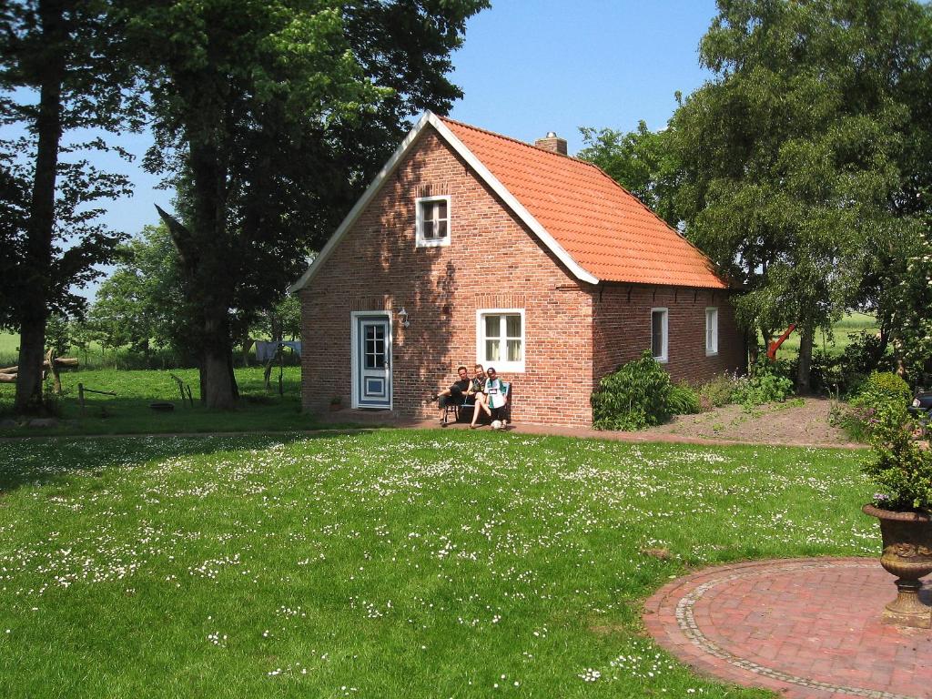 Maison de vacances Ferienhaus Historisches Backhaus Altwerdumer Grashaus 2, 26427 Werdum