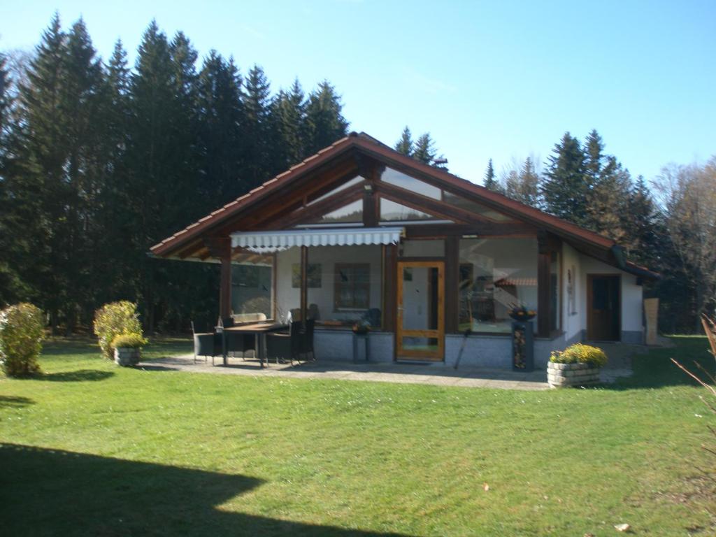 Maison de vacances Ferienhaus Hütter Amselweg 34, 94556 Neuschönau