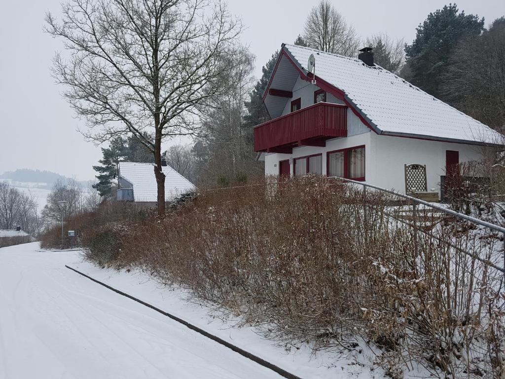 Maison de vacances Ferienhaus im Seepark Kirchheim Reimboldshäuser Straße Dorf 2 Haus 63, 36275 Kirchheim