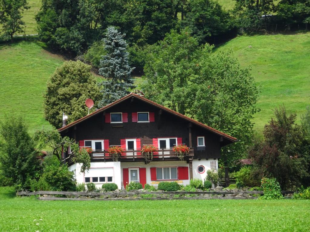 Maison de vacances Ferienhaus in der Sonne Hirschbergstraße 11, 87541 Bad Hindelang