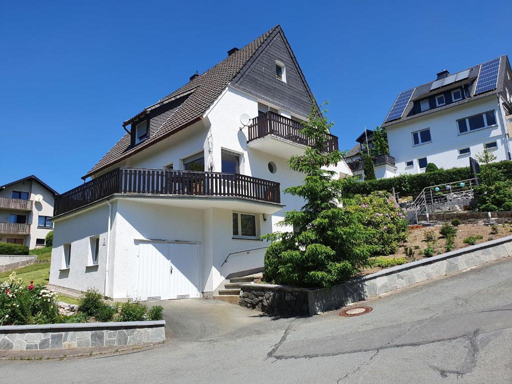 Maisons de vacances Ferienhaus Junge Ruhr 33 Zur Lieth, 59939 Olsberg