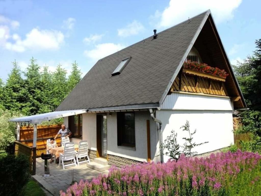 Maison de vacances Ferienhaus Karin Eigenheimstrasse 21, 09465 Cranzahl