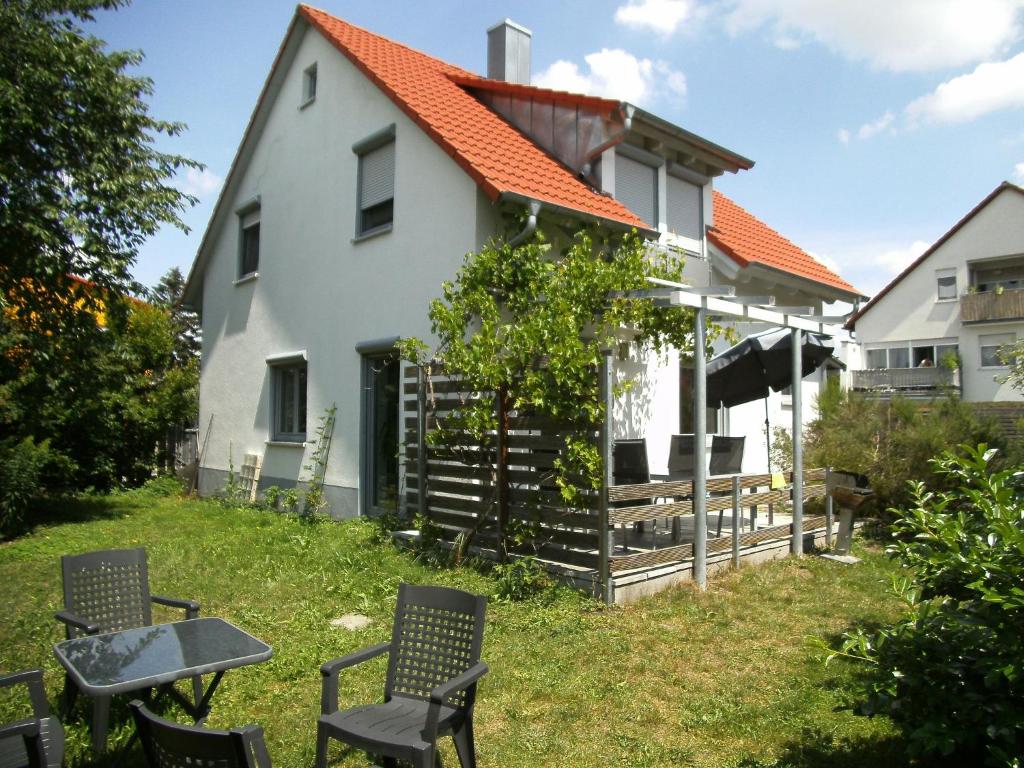 Maison de vacances Ferienhaus Kettler II Fichtenstraße 18, 91735 Büchelberg