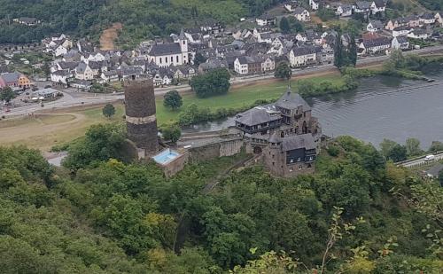 Appartements Ferienhaus Leopold mit Mosel- und Burgblick 43 Schulstraße Burgen